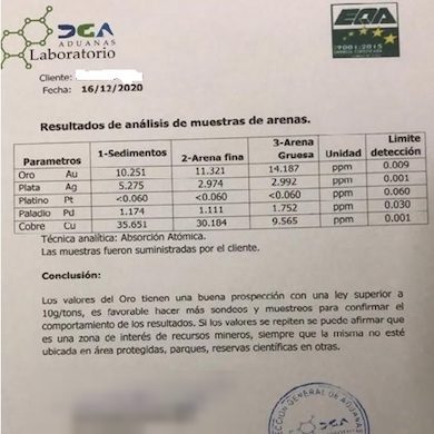 Un informe de laboratorio en español con resultados de oro, plata, platino, paladio y cobre para tres muestras de arena.